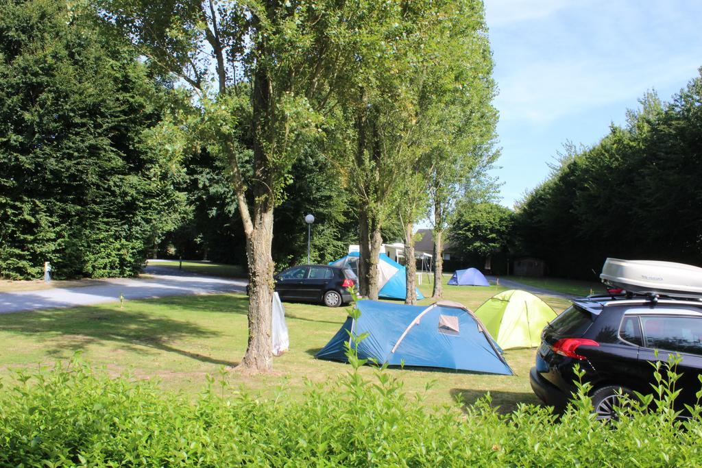 Camping Le Clos De Balleroy Exterior foto